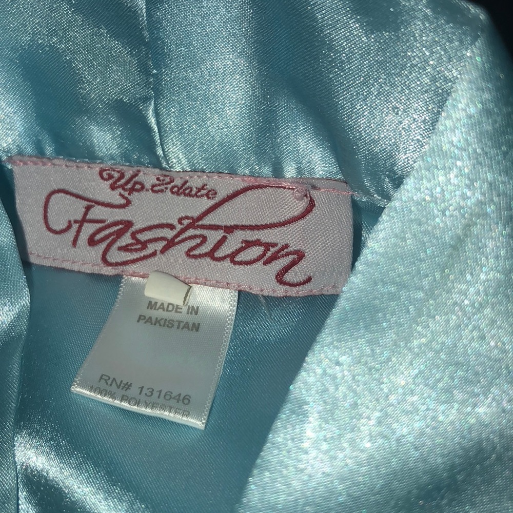 Robe - Picture 4 of 5